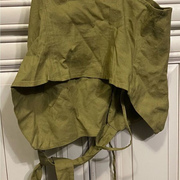 Urban Outfitters
Women's Green Lafayette Button Crop Top S-P - Picture 5 of 9